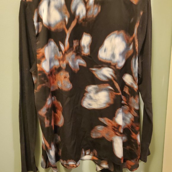 Simply Vera Abstract Top - Picture 2 of 7